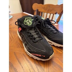Nike Air Max 95 Worldwide Pack Black Shoes Mens 9 Sneakers (CQ9743-001) Wear